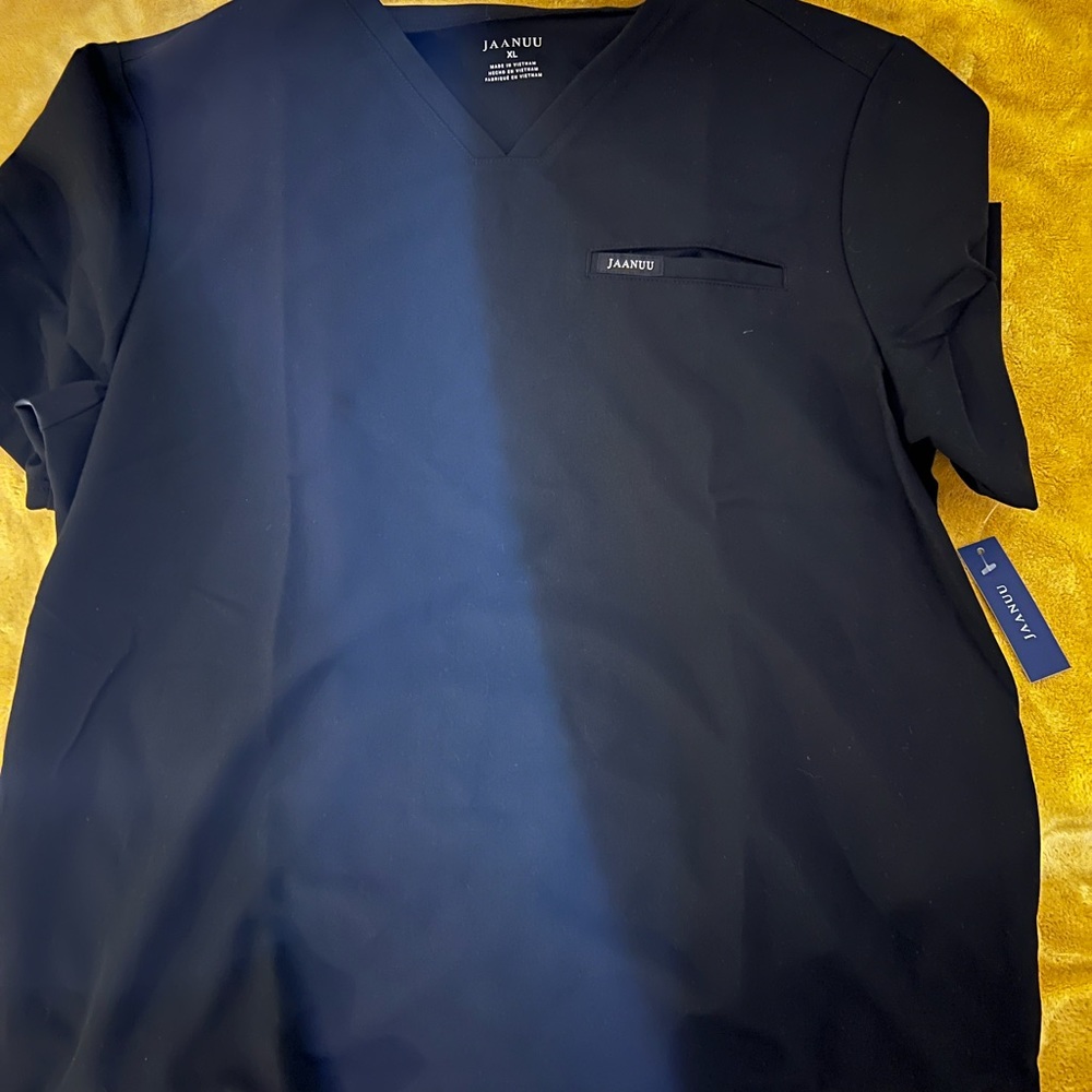 Jannuu Mens Scrub Top